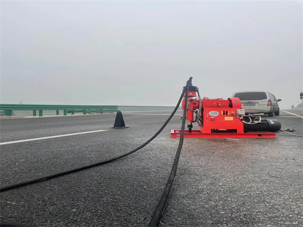 原平马路路基路面开裂下沉注浆加固灌浆