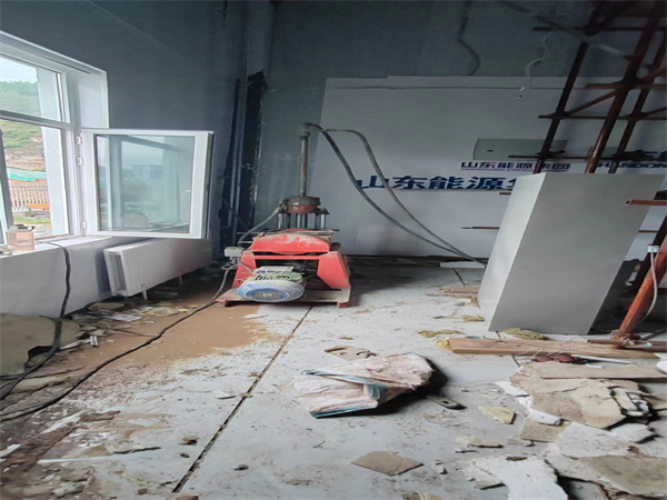 原平地基基础下沉墙体裂缝加固注浆顶升施工